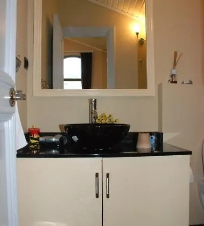 Sultansaray Suites 3*